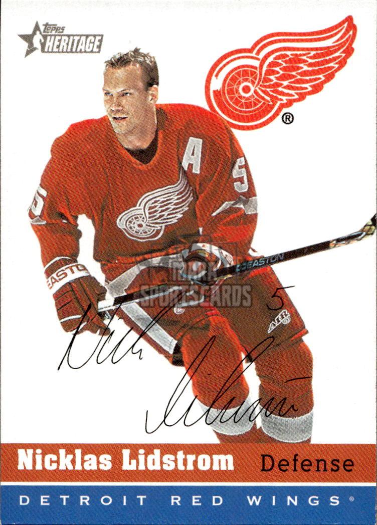 NICKLAS LIDSTROM 00-01 Topps Heritage (světlá spodní hrana na tmavé barvě)